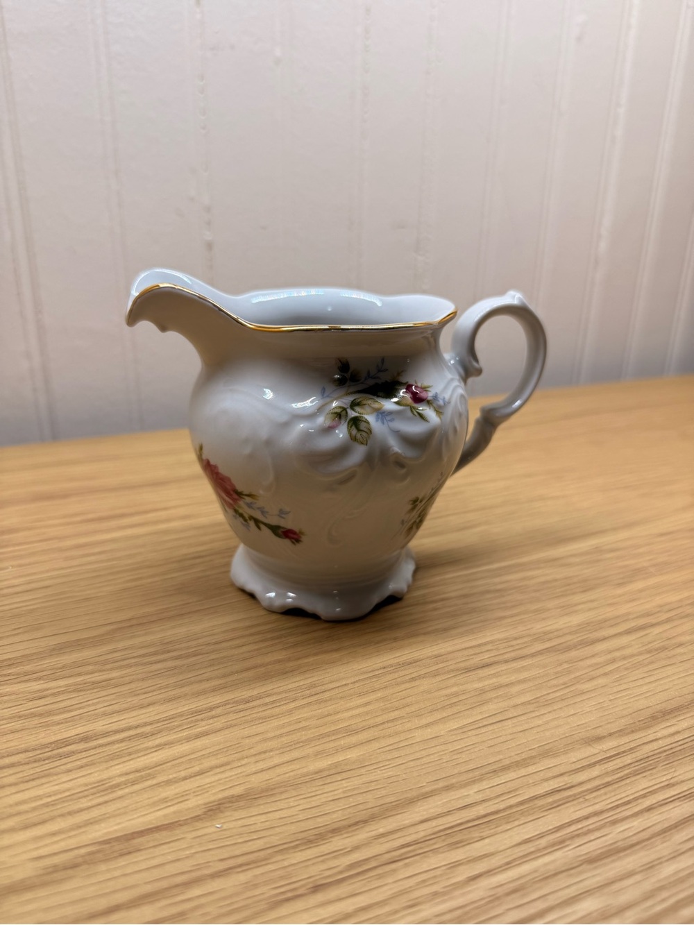 Source Unknown White Porcelain Floral Creamer with Gold Trim